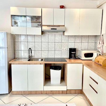 Apartman Lovre Zara Esterno foto
