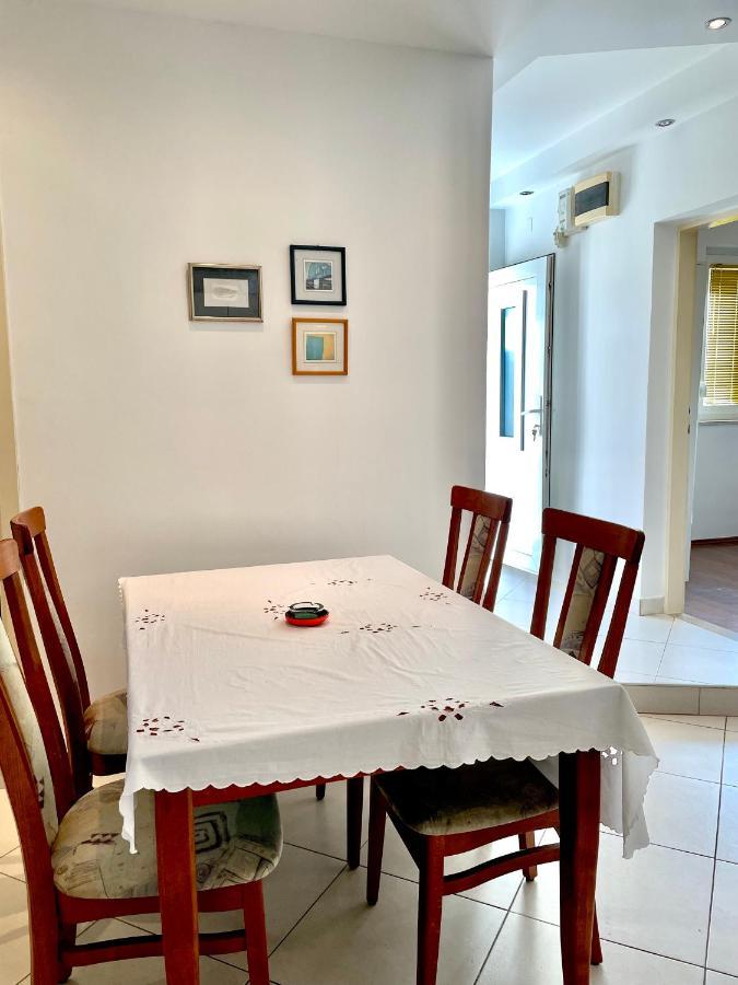 Apartman Lovre Zara Esterno foto